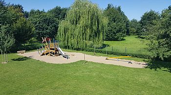 Großes Klettergerüst für die großen Kinder